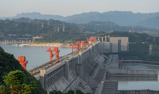 六盘水发电机组批发厂家推荐：广西万金机电玉柴柴油发电机组专业供货